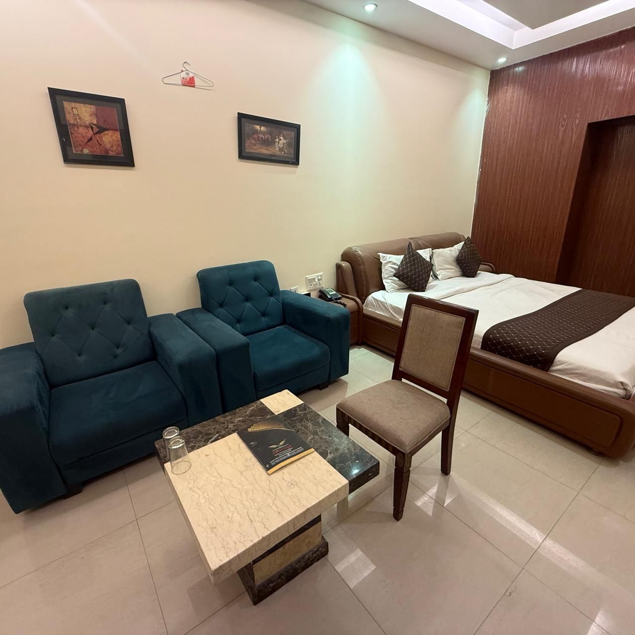 Suryakunj Resort twin-sharing room