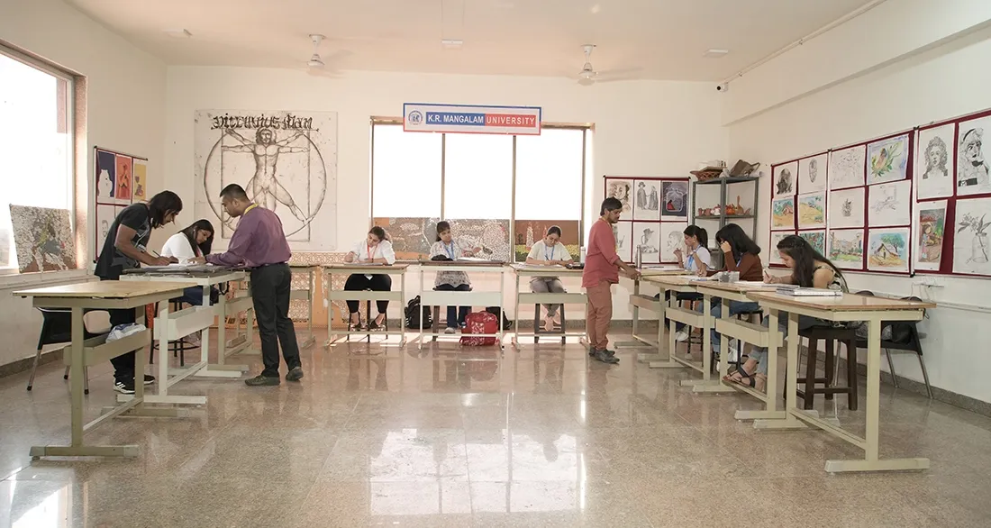 Get the opportunity to work in our well-equipped fine art studio