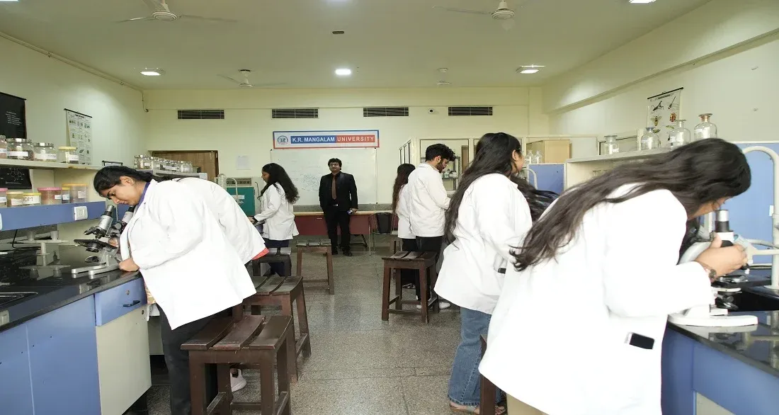 Bridging Science and Tradition with our Pharmacognosy Lab